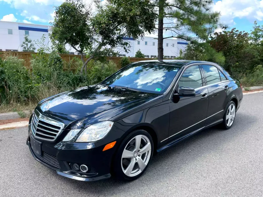 2010 Mercedes Benz E 350 Sport 4MATIC photo 1