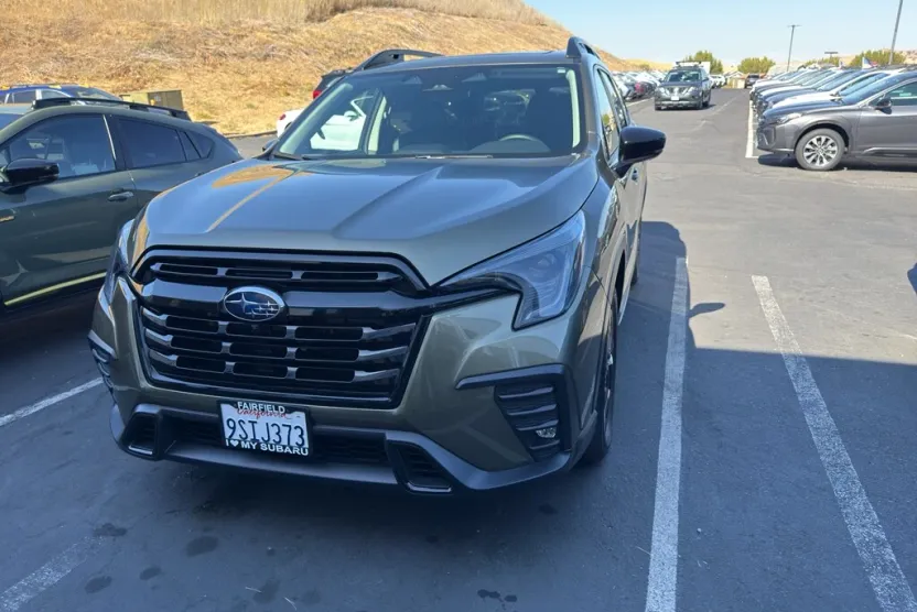 2025 Subaru Ascent Onyx Edition Touring photo 1