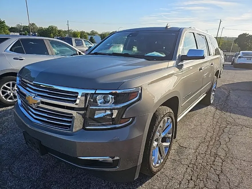 2018 Chevrolet Suburban Premier photo 1