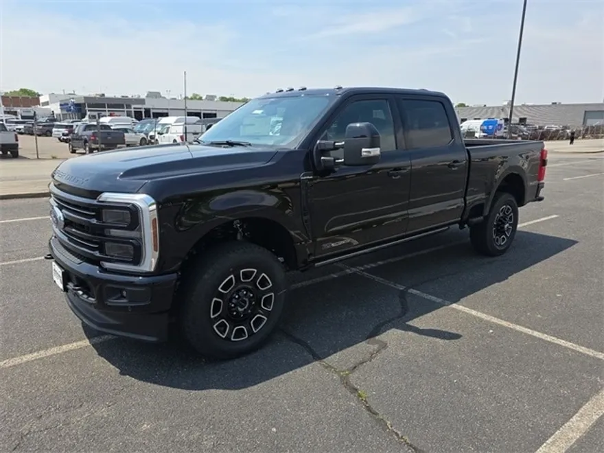 2025 Ford F-250 Platinum photo 1