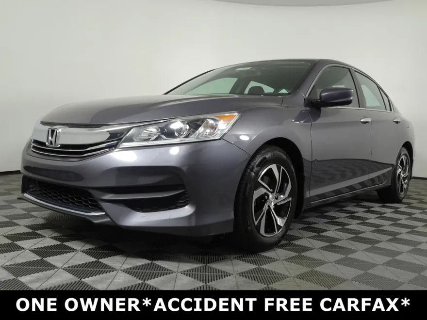 2017 Honda Accord LX photo 1