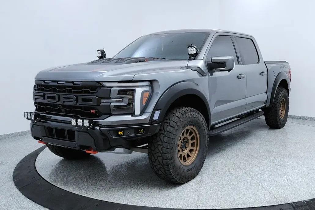 2024 Ford F-150 Raptor photo 1