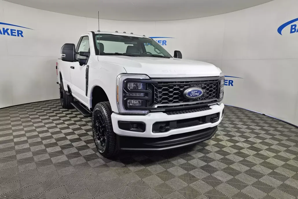 2025 Ford F-350 XL photo 1