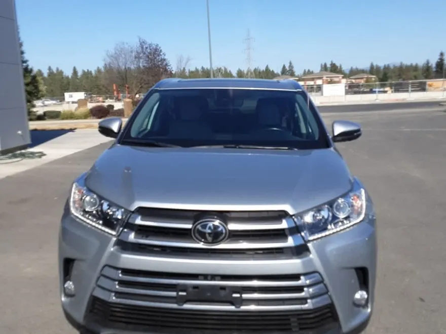 2018 Toyota Highlander Limited Platinum photo 1