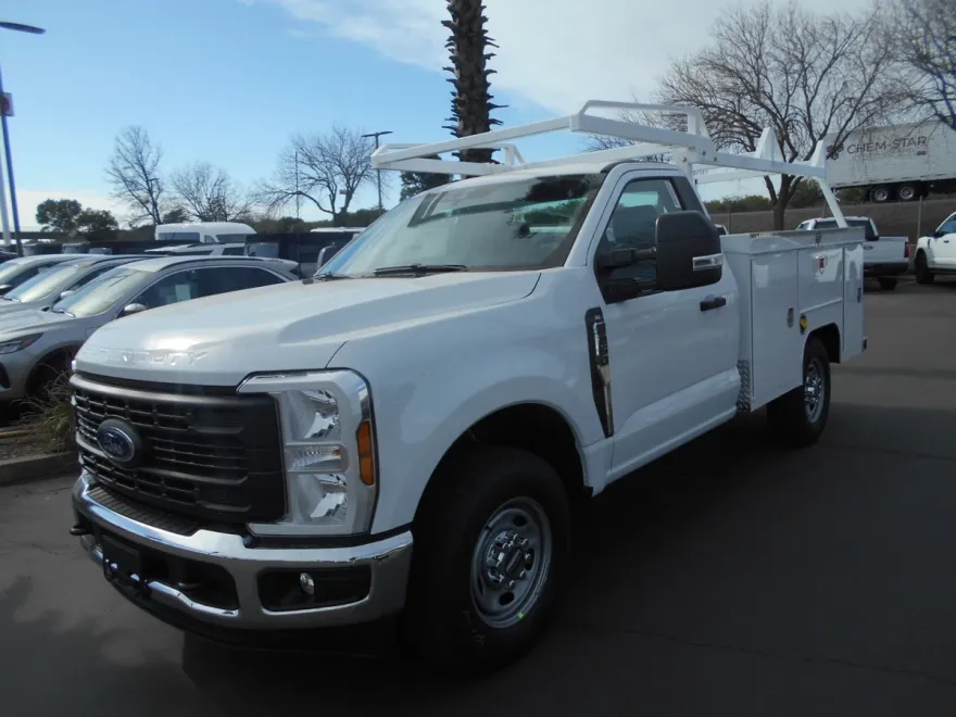 2024 Ford F-250 XL photo 1