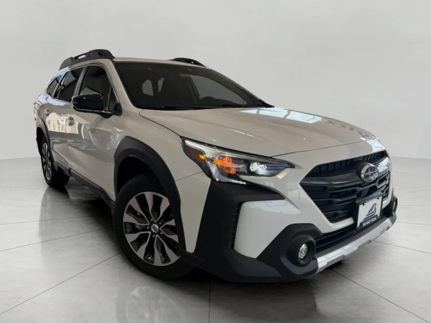 2024 Subaru Outback Limited photo 1