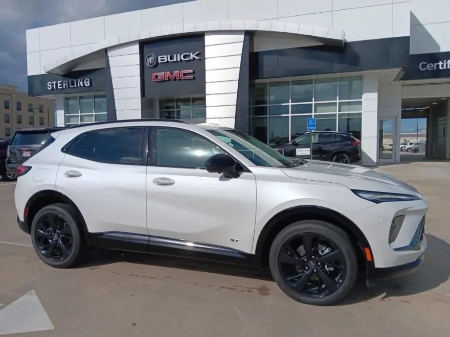 2025 Buick Envision Sport Touring photo 1