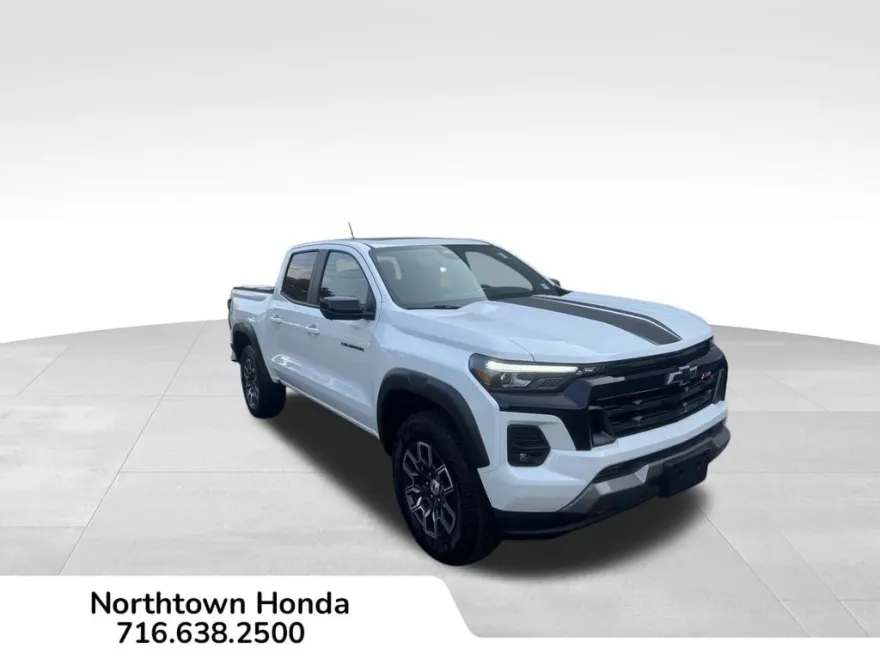 2024 Chevrolet Colorado Z71 photo 1