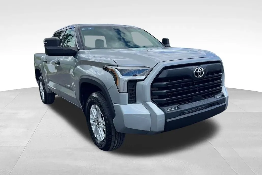 2022 Toyota Tundra SR5 photo 1