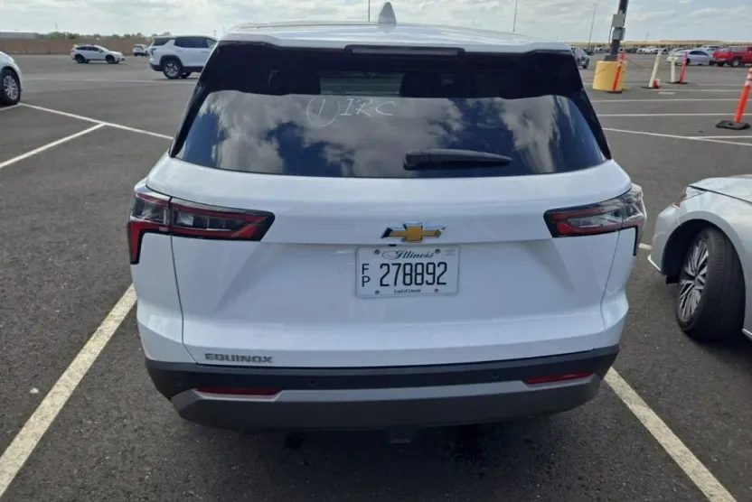 2025 Chevrolet Equinox LT photo 1