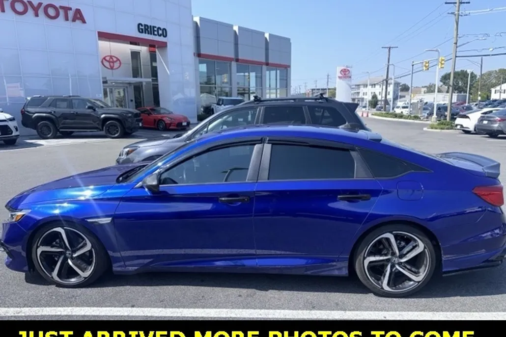 2022 Honda Accord Sport photo 1
