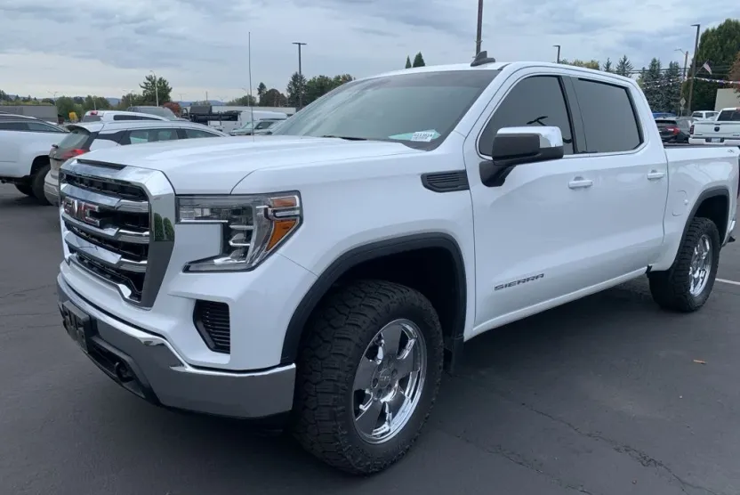 2020 Gmc Sierra 1500 SLE photo 1