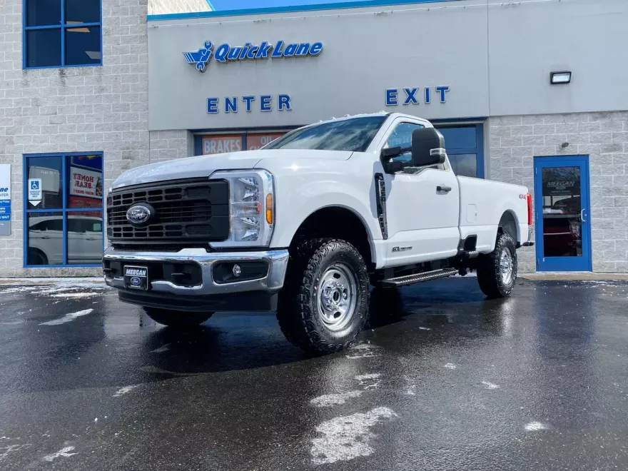 2025 Ford F-350 XL photo 1