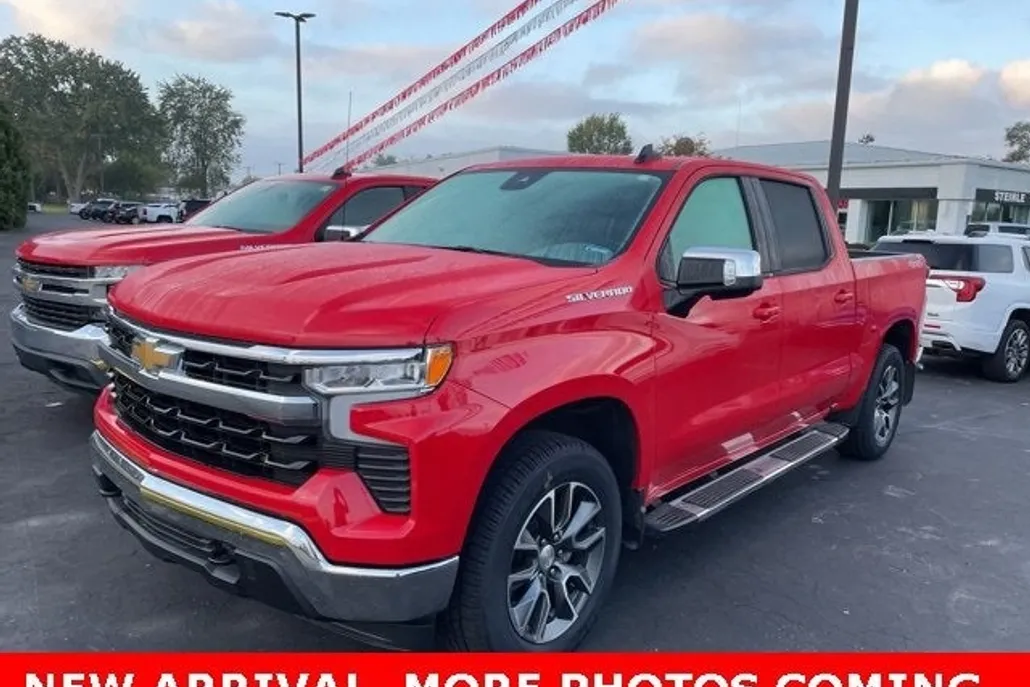 2023 Chevrolet Silverado 1500 LT photo 1
