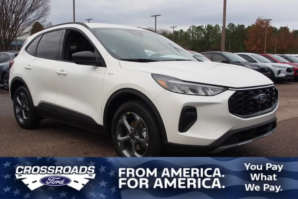 2025 Ford Escape ST-Line photo 1