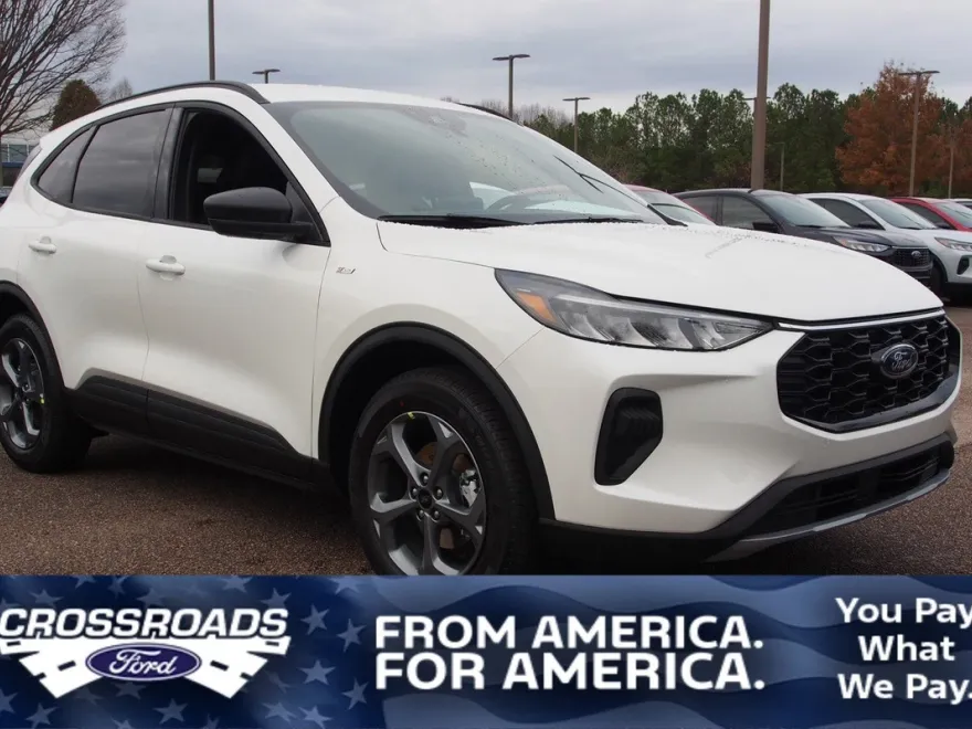 2025 Ford Escape ST-Line photo 1