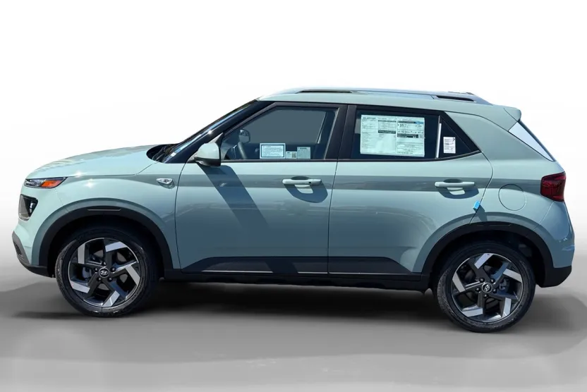 2025 Hyundai Venue SEL photo 1