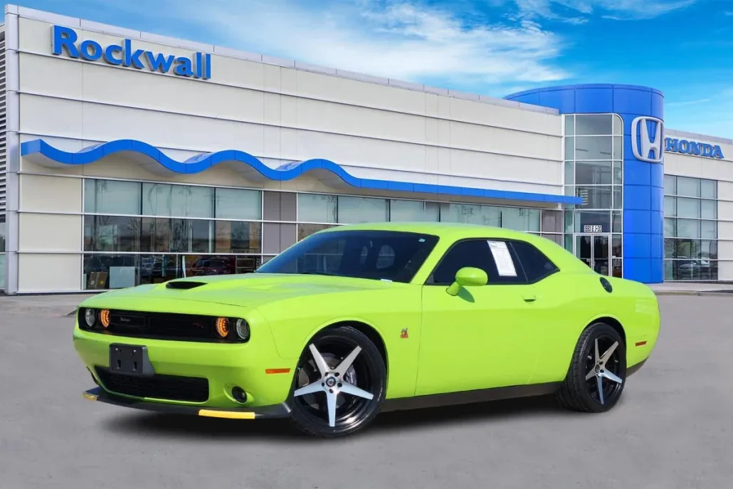 2023 Dodge Challenger R/T Scat Pack photo 1