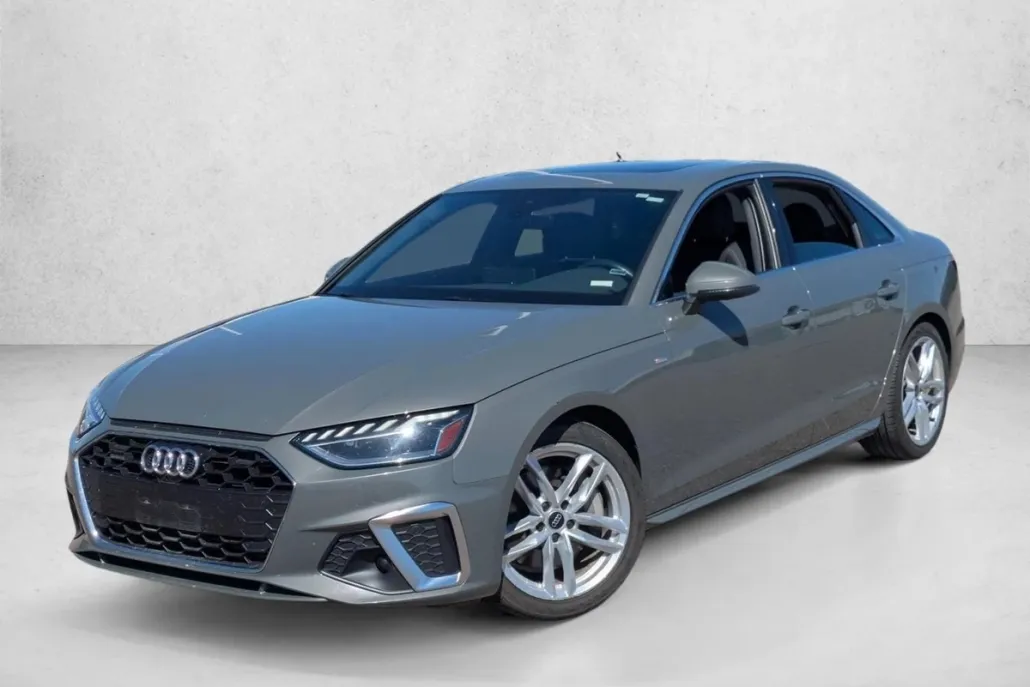 2023 Audi A4 S line Quattro Premium Plus photo 1