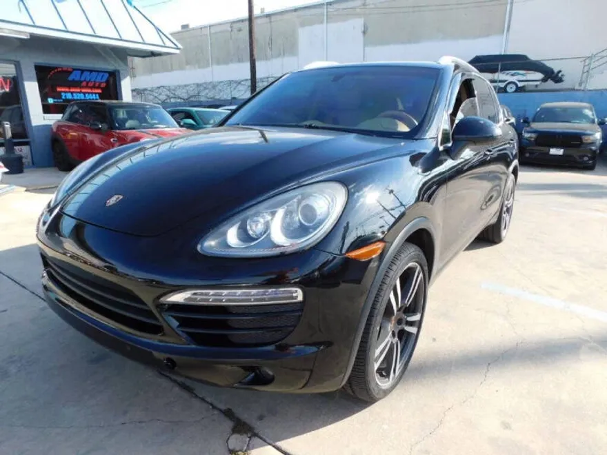 2014 Porsche Cayenne photo 1