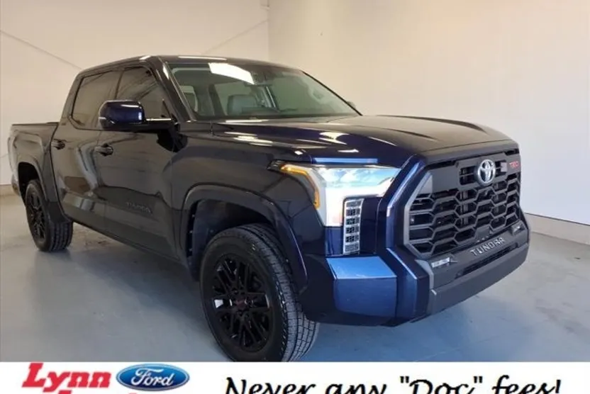 2023 Toyota Tundra SR5 photo 1