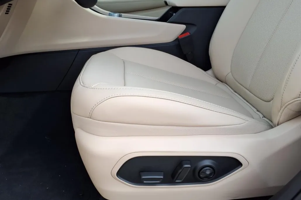 2025 Jeep Grand Cherokee Limited photo 1