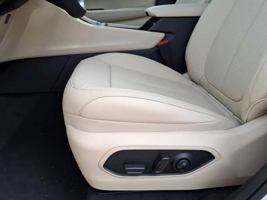 2025 Jeep Grand Cherokee Limited photo 1