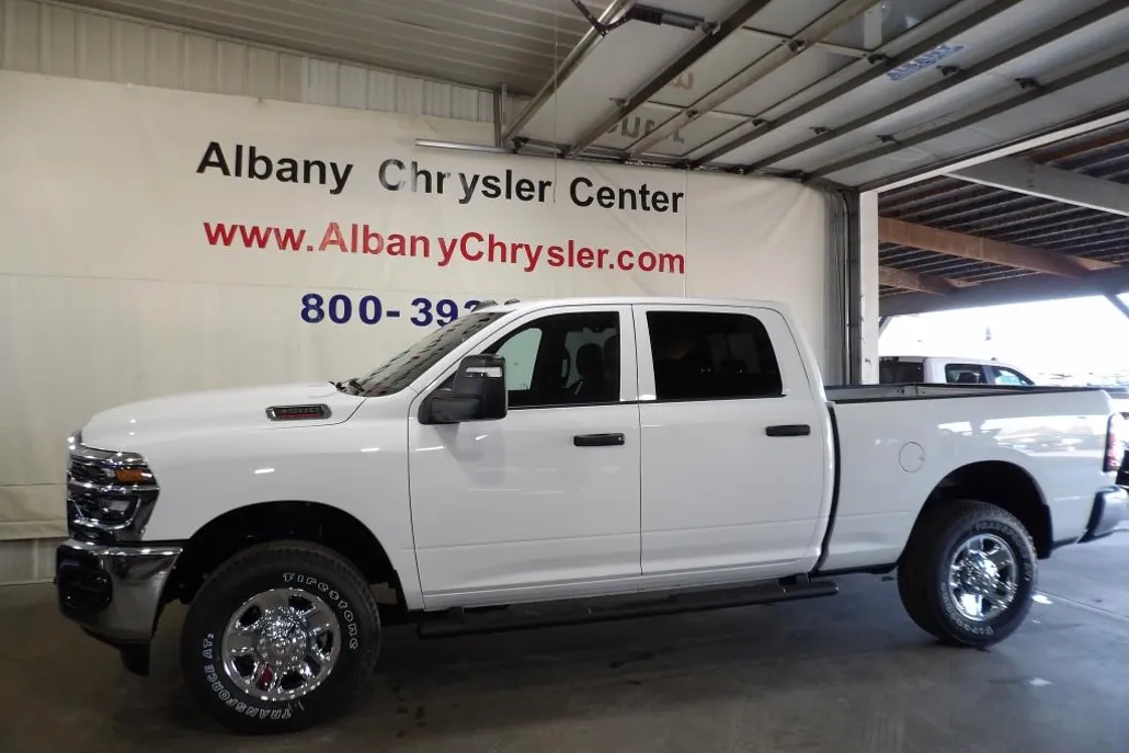 2025 Ram 3500 Tradesman photo 1