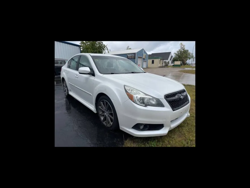 2013 Subaru Legacy 2.5i Premium photo 1
