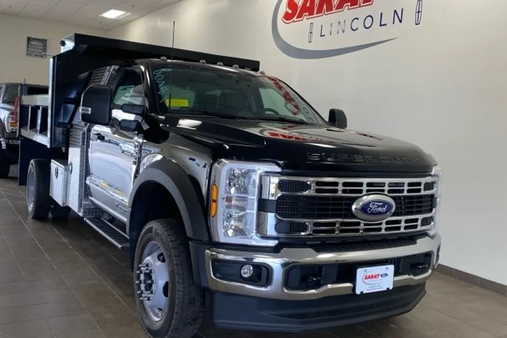 2025 Ford F-550 XL photo 1