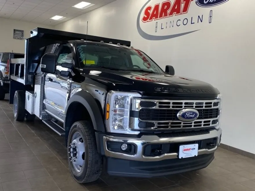 2025 Ford F-550 XL photo 1