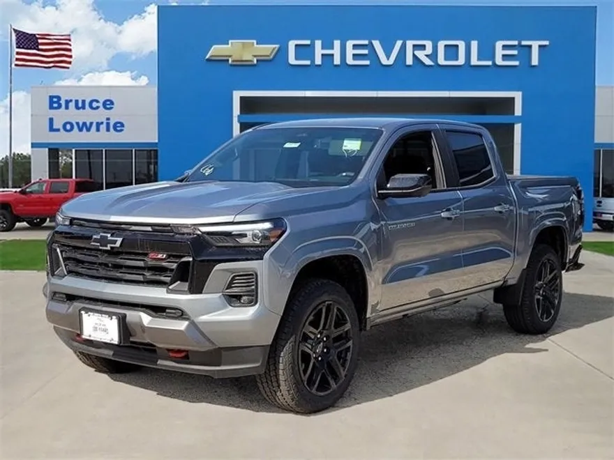 2025 Chevrolet Colorado Z71 photo 1