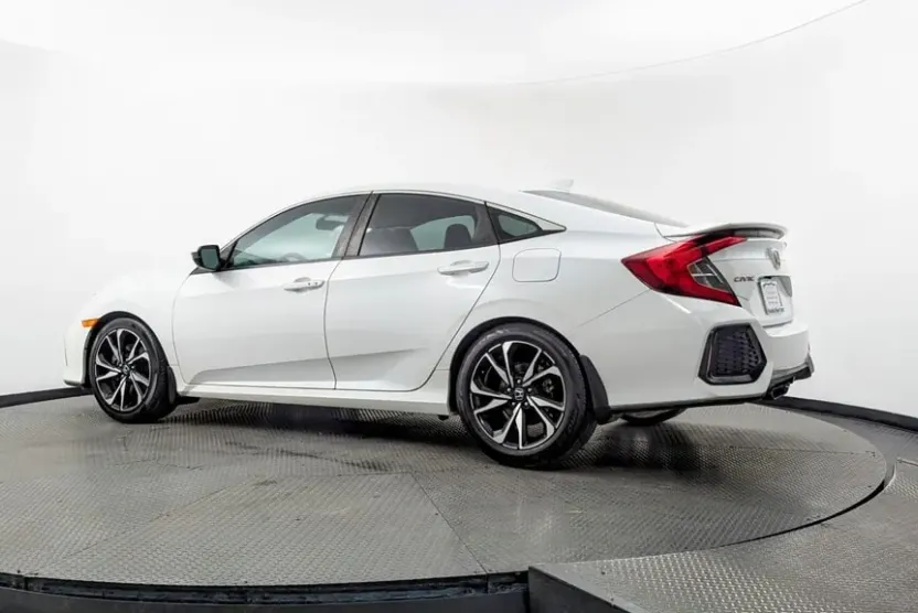 2018 Honda Civic Si photo 1