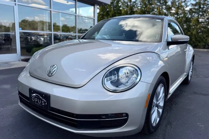 2013 Volkswagen Beetle TDI photo 1