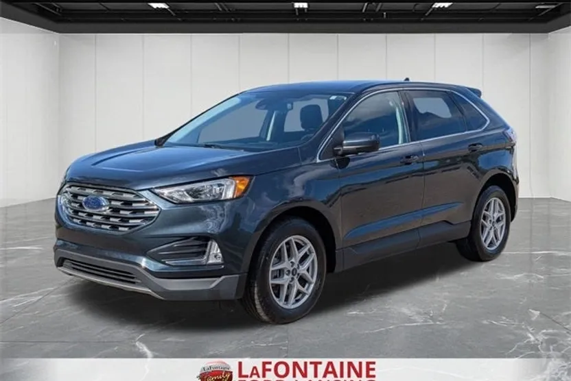 2022 Ford Edge SEL photo 1
