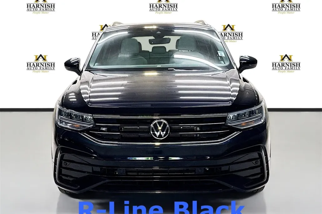 2023 Volkswagen Tiguan SE R-Line Black photo 1