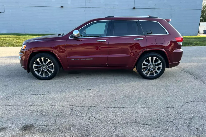 2017 Jeep Grand Cherokee Overland photo 1