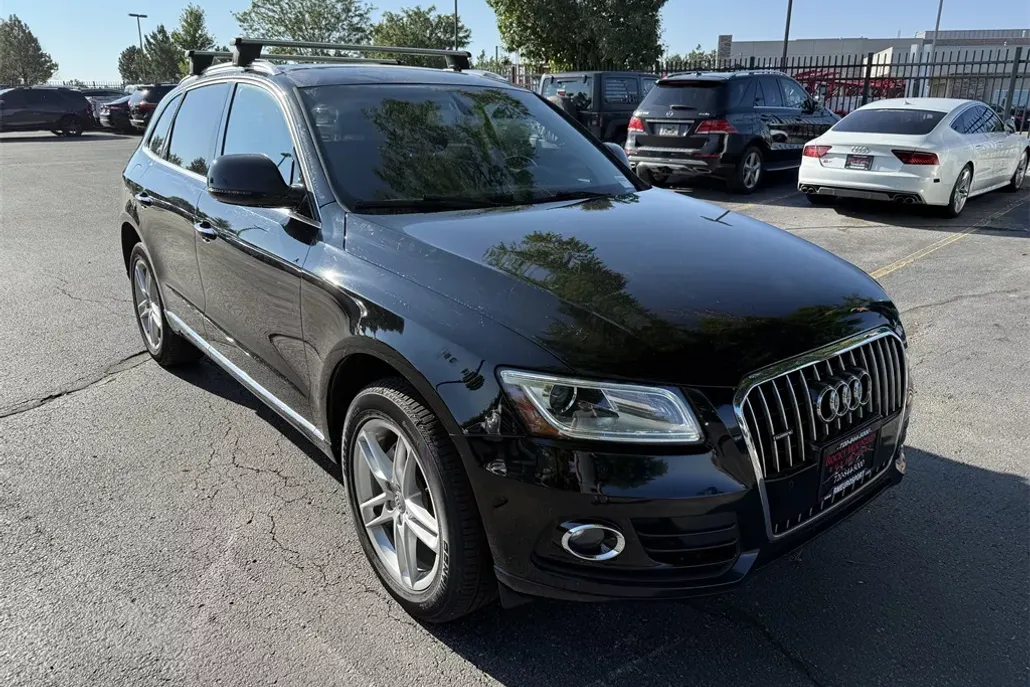 2017 Audi Q5 2.0T Premium Plus photo 1