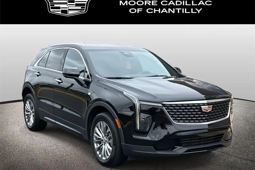 2025 Cadillac XT4 Premium Luxury photo 1