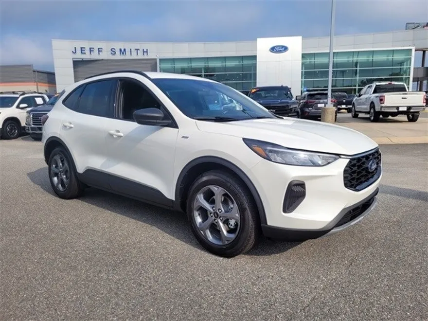 2025 Ford Escape ST-Line photo 1