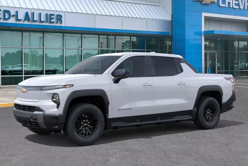 2026 Chevrolet Silverado EV LT photo 1