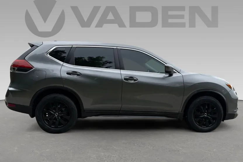 2020 Nissan Rogue S photo 1