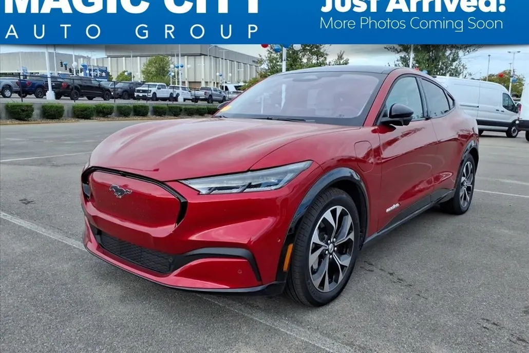 2021 Ford Mustang Mach-E Premium photo 1