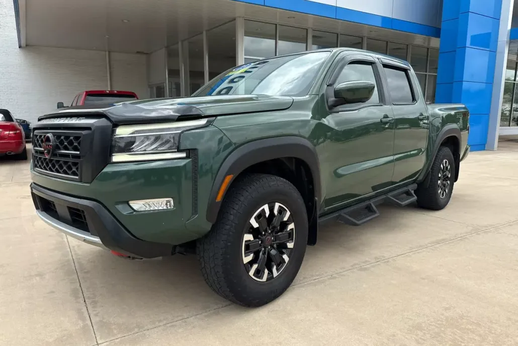 2023 Nissan Frontier PRO-4X photo 1