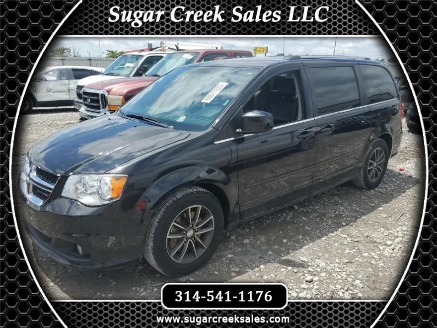 2017 Dodge Grand Caravan SXT photo 1