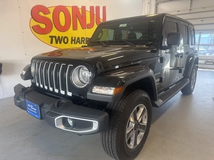 2020 Jeep Wrangler Unlimited Sahara photo 1