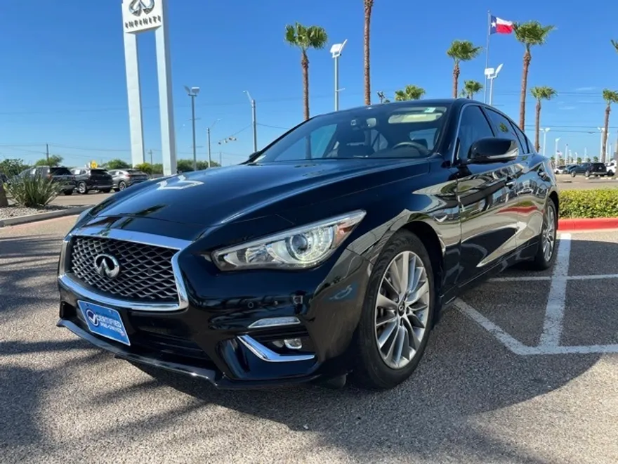 2022 Infiniti Q50 LUXE photo 1