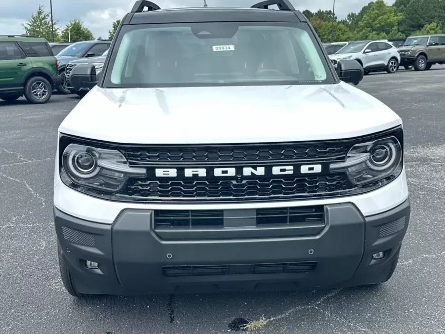 2025 Ford Bronco Sport Outer Banks photo 1