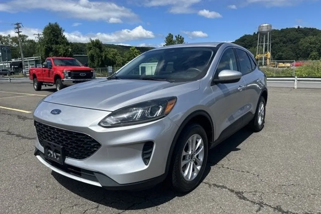 2020 Ford Escape SE photo 1