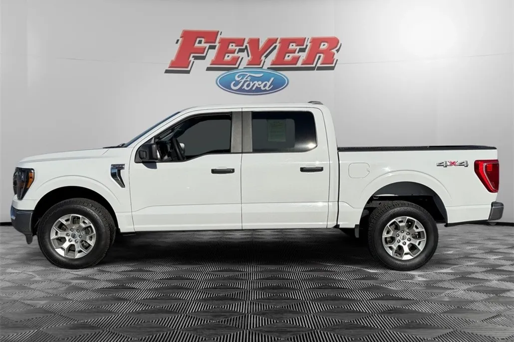 2023 Ford F-150 XLT photo 1
